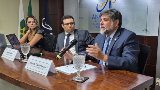 Conselho de Representantes da Anamatra recebe vice-presidente do TST e debate pautas prioritárias								