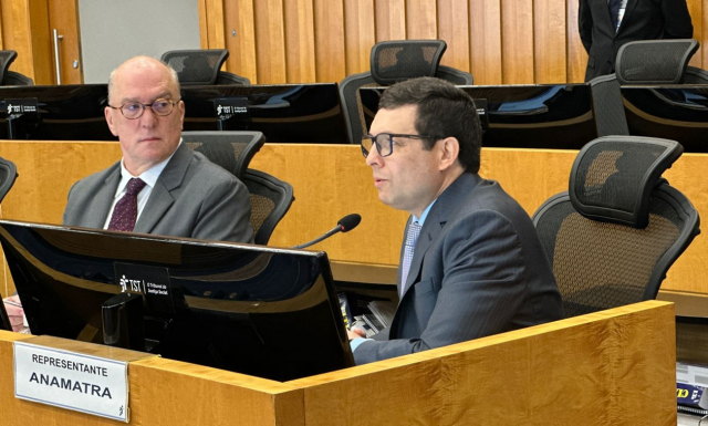 Valter Pugliesi participa de sua primeira sessão do CSJT como presidente da Anamatra								